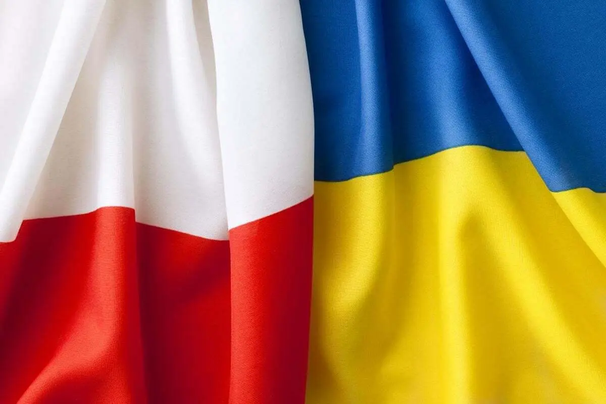 Временная защита украинцев в Польше продлена до 4 марта 2026 года