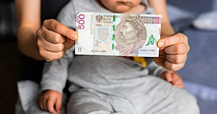 С 1 января 2024 года в Польше изменится размер выплат, которые украинцы получают на детей