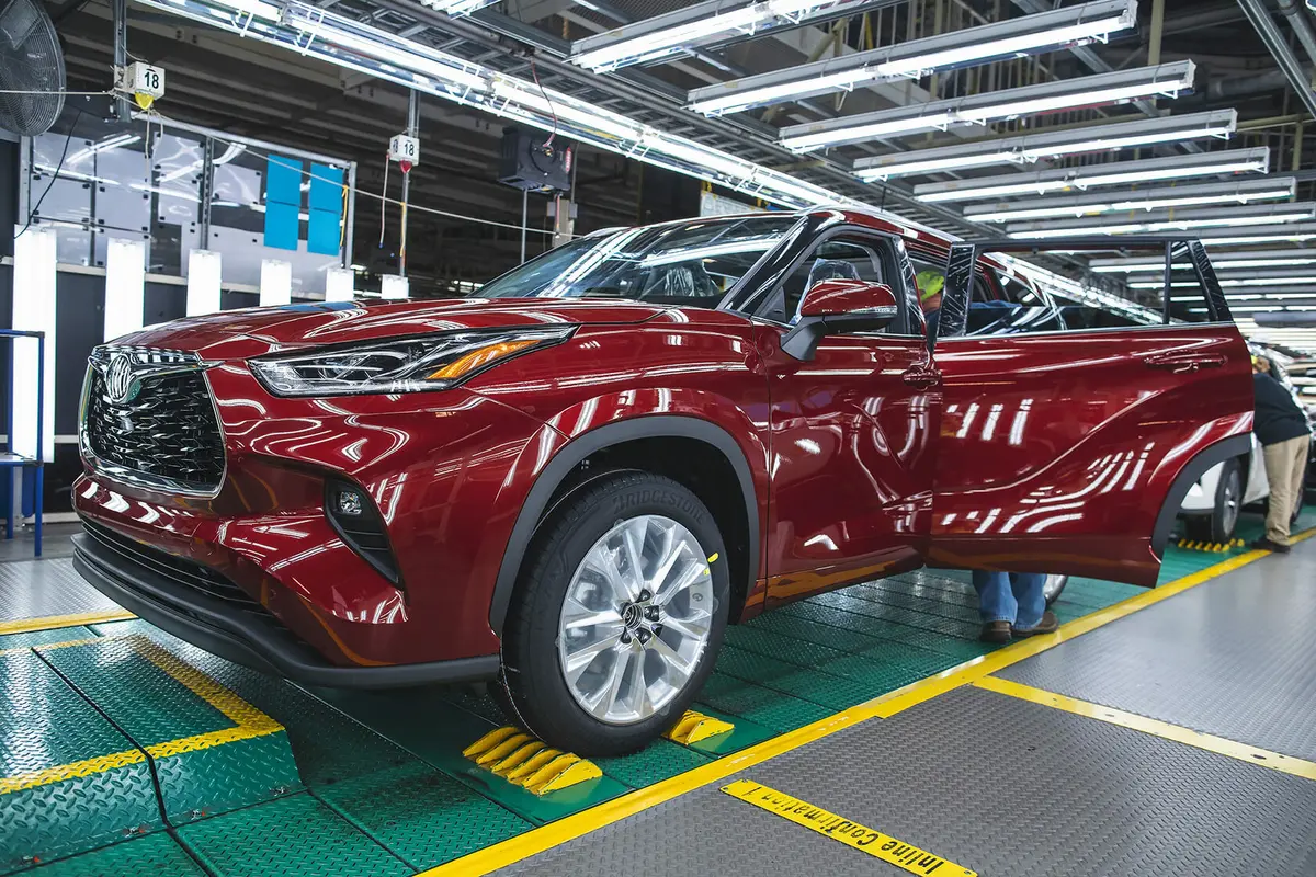 Рабочий на автомобильный завод TOYOTA — фото 3