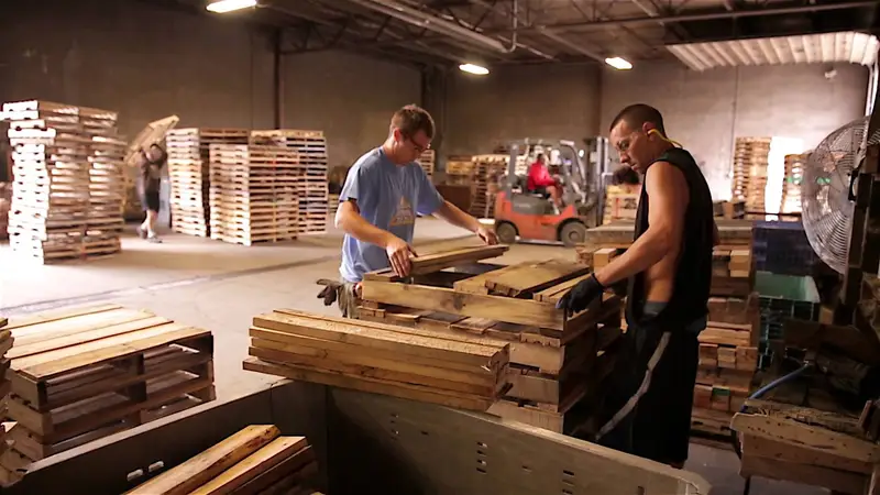Производитель деревянных поддонов De With Pallets