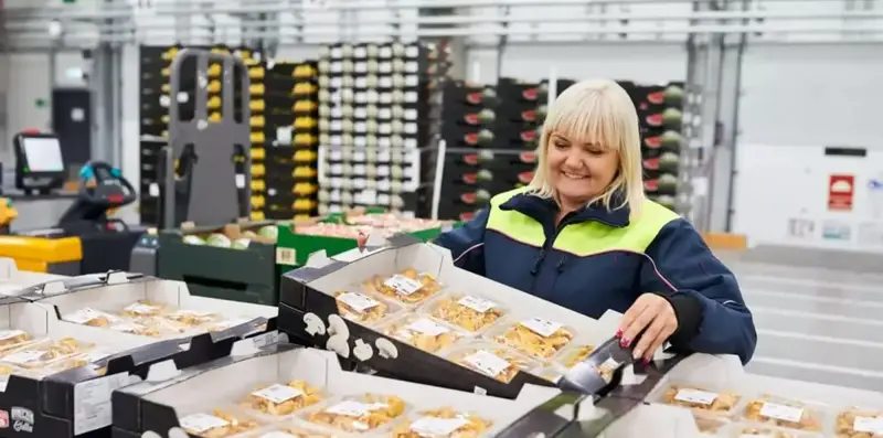 Помощник на склад сладостей Warehouse Bonn-Haribo