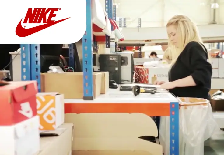 Упаковщик брендовой продукции Nike