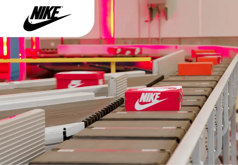 Упаковка одежды и обуви бренда NIKE