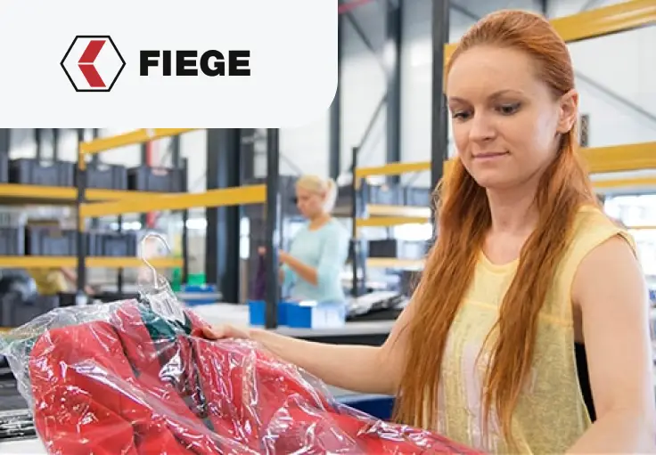 Работники склада Fiege (отдел возвратов от Zalando)