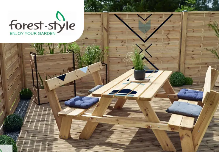 Работник на производство деревянной садовой архитектуры Forest-Style