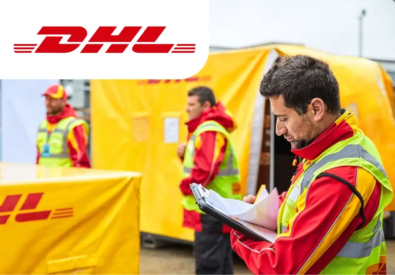 Курьер на логистическом складе DHL