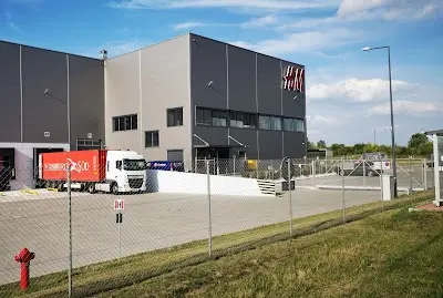 Работник на склад новой брендовой одежды H&M — фото 3